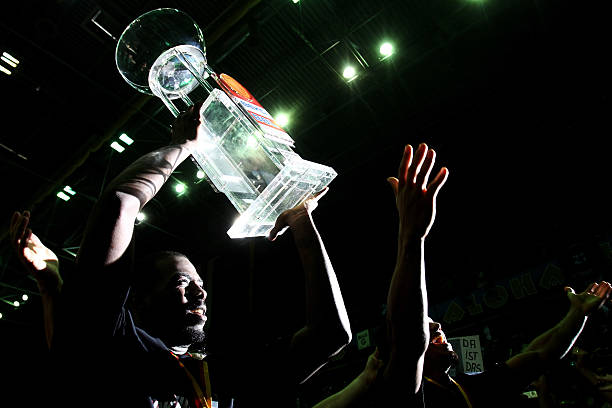 向我们展现 向我们展现